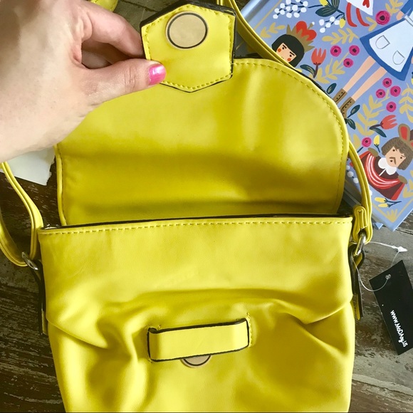 Hello Sunshine Crossbody Bag - Picture 2 of 6